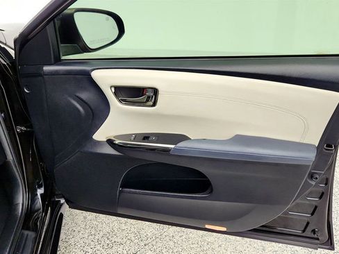 Used 2013 Toyota Avalon XLE Touring image 25