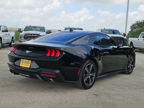 Used 2024 Ford Mustang Coupe RWD image 3