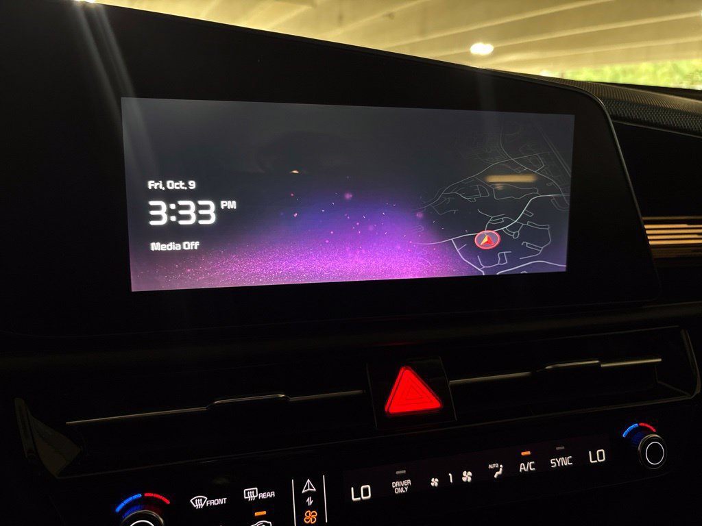 Used 2023 Kia Niro EX FWD image 17