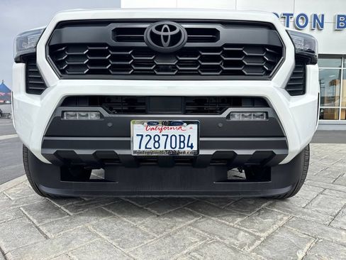 Used 2024 Toyota Tacoma TRD Sport w/ TRD Sport Upgrade Package RWD image 30