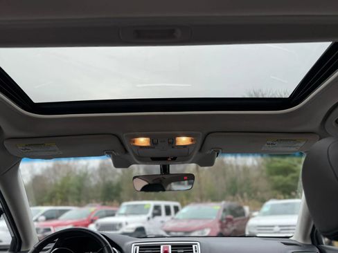 Used 2017 Subaru Legacy 2.5i Limited image 18