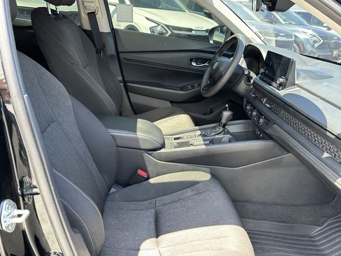 Used 2024 Honda Accord EX image 16