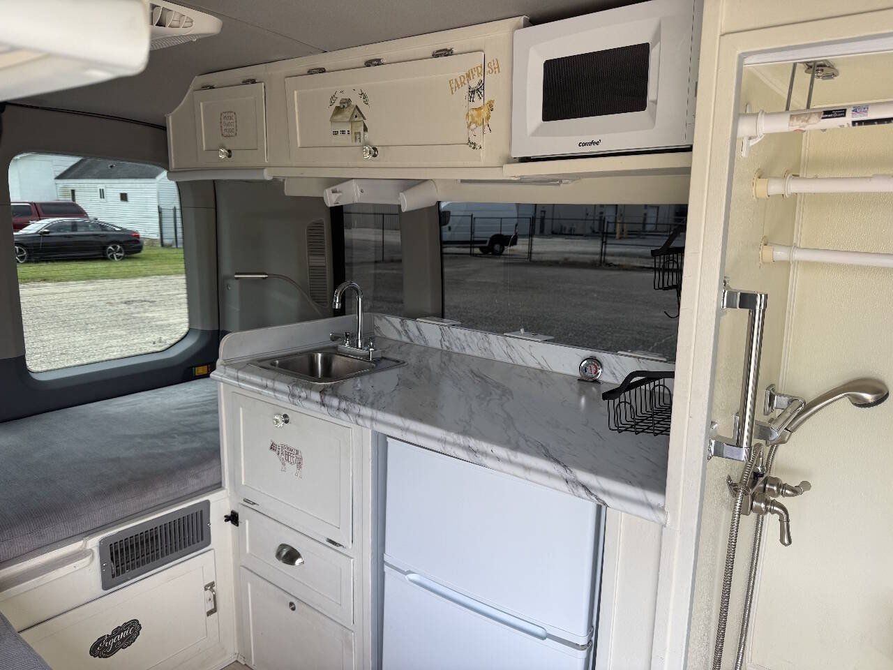 Used 2019 Ford Transit 350 XLT RWD image 3