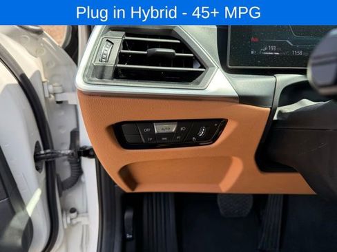 Used 2023 BMW 330e xDrive w/ Driving Assistance Package AWD/4WD image 17