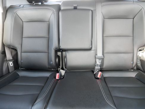 Used 2023 GMC Terrain SLT w/ Infotainment Package II image 13