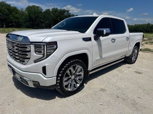 Used 2025 GMC Sierra 1500 Denali w/ Denali Reserve Package AWD/4WD image 1