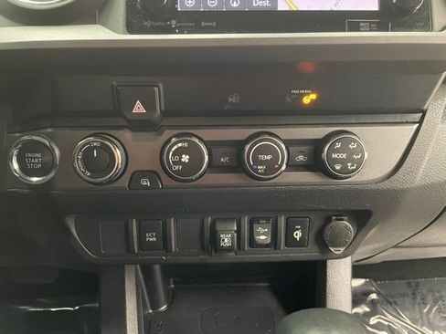 Used 2019 Toyota Tacoma TRD Off-Road image 6