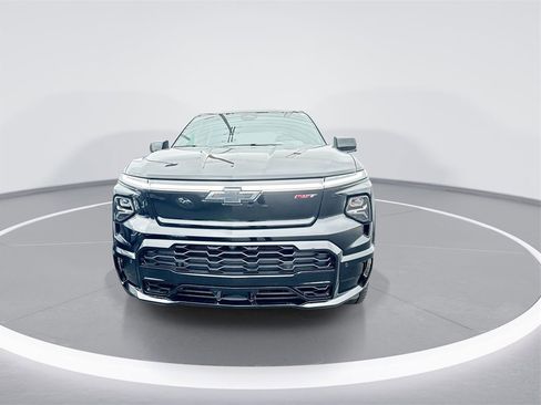 New 2024 Chevrolet Silverado EV RST image 3