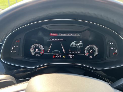 Certified 2022 Audi Q7 2.0T Premium w/ Convenience Package AWD/4WD image 22