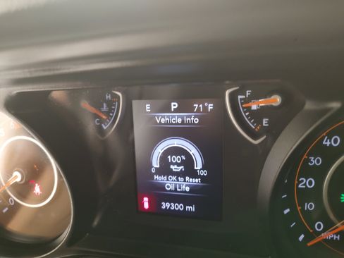 Used 2024 Jeep Wrangler Sport image 6