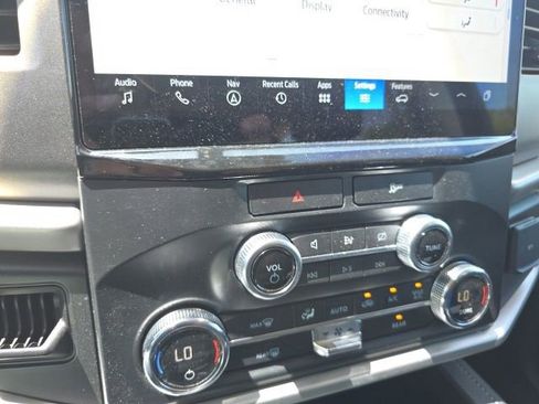 Used 2022 Ford Expedition XLT RWD image 10