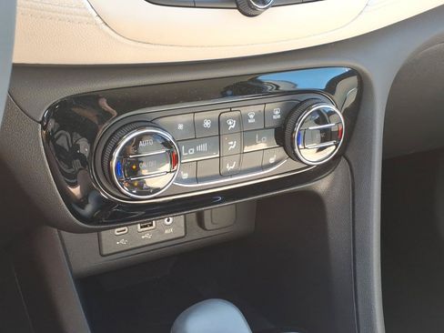 Used 2023 Buick Encore GX Select FWD image 18