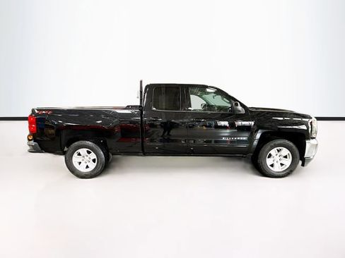 Used 2018 Chevrolet Silverado 1500 LT w/ All Star Edition AWD/4WD image 5