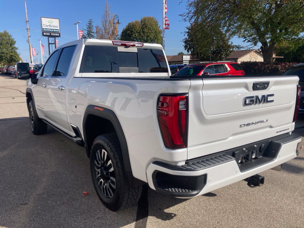 Used 2024 GMC Sierra 2500 Denali Ultimate AWD/4WD image 7