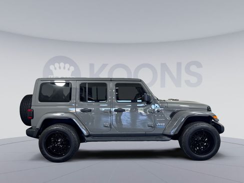 Used 2022 Jeep Wrangler Unlimited Sahara w/ Cold Weather Group AWD/4WD image 8