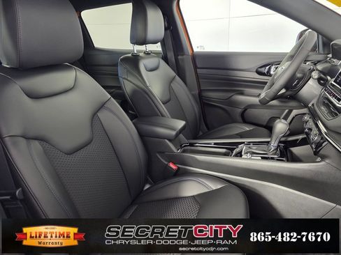 New 2026 Jeep Compass Latitude image 32