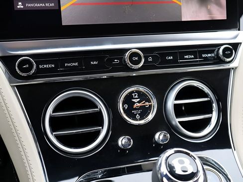 Used 2022 Bentley Continental GT image 27