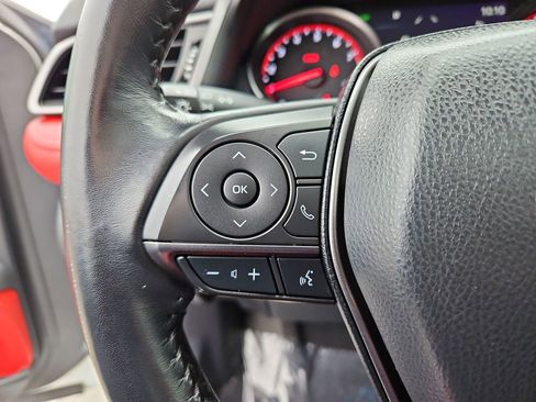 Used 2022 Toyota Camry XSE image 11