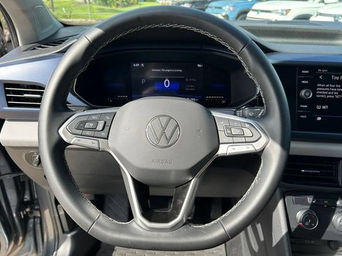 Certified 2022 Volkswagen Taos SE AWD/4WD image 22