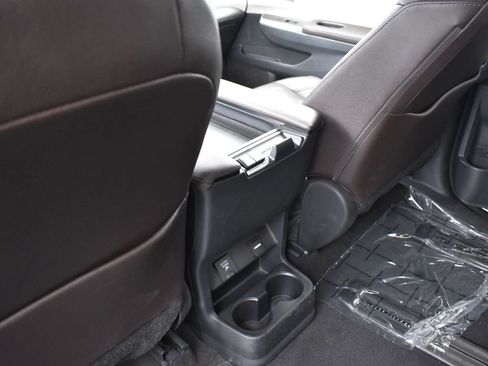 Used 2021 Toyota Sienna Platinum image 24