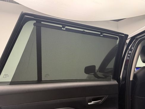 Used 2025 Toyota Grand Highlander AWD image 32