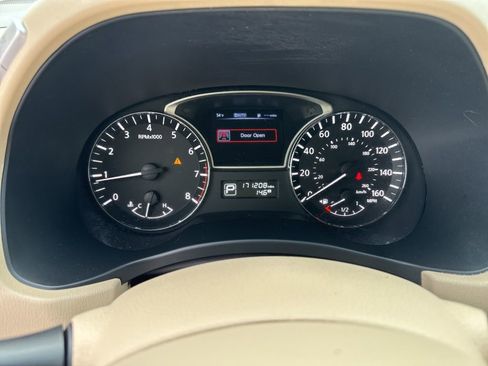 Used 2015 Nissan Pathfinder SV image 30