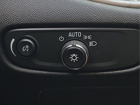 Used 2023 Chevrolet Malibu LT FWD image 17