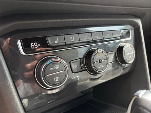 Used 2021 Volkswagen Tiguan SE R-Line FWD image 31