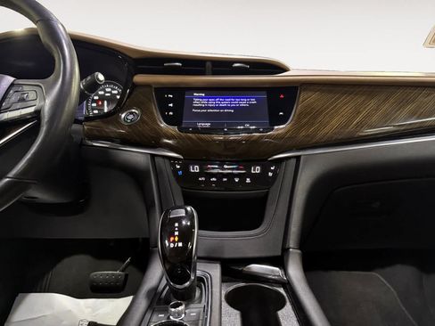 Used 2020 Cadillac XT6 Premium Luxury w/ Platinum Package FWD image 18