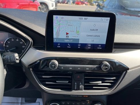 Used 2022 Ford Escape SE w/ SE Sport Appearance Package image 22