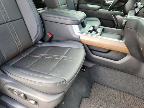 New 2026 Chevrolet Silverado 3500 High Country w/ High Country Premium Package AWD/4WD image 15