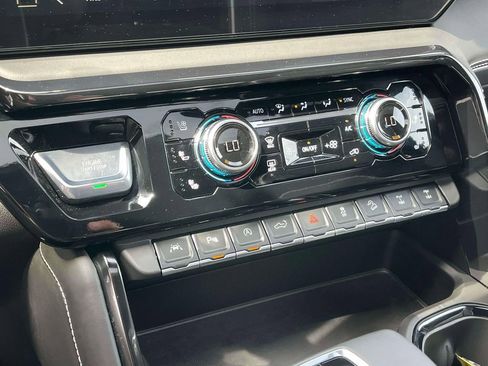 Used 2026 GMC Sierra 1500 AT4X image 33