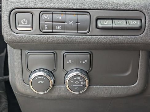 Used 2023 GMC Yukon Denali RWD image 23