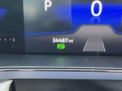 Certified 2022 Volkswagen Taos SE w/ IQ.Drive SE Package image 25