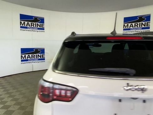 Used 2018 Jeep Compass Limited w/ Navigation Group AWD/4WD image 9