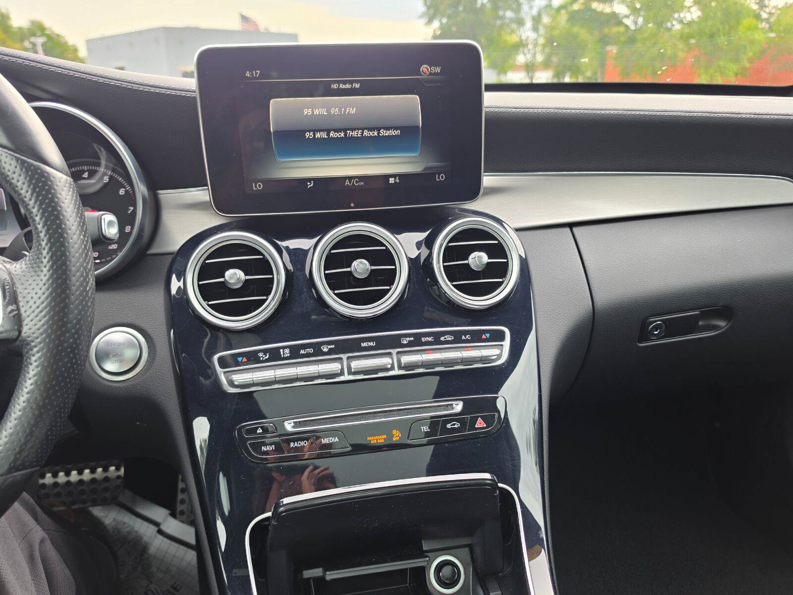 Used 2016 Mercedes-Benz C 300 4MATIC Sedan image 9