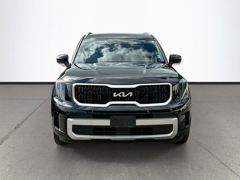 Used 2024 Kia Telluride EX w/ EX Captain's Chair Package AWD/4WD image 2