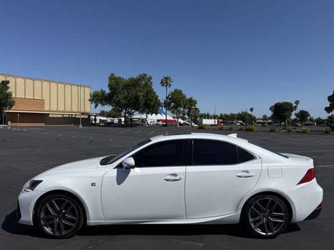 Used 2018 Lexus IS 300 F Sport RWD image 4