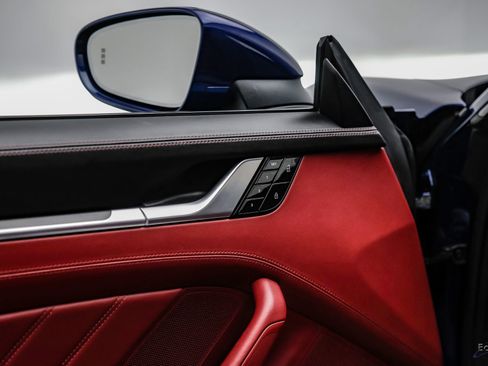 Used 2021 Porsche 911 Turbo image 86