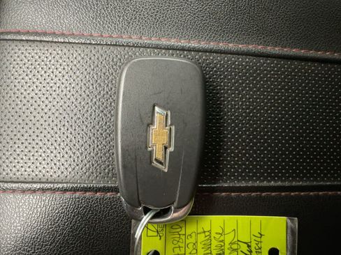 Certified 2023 Chevrolet Traverse RS image 31