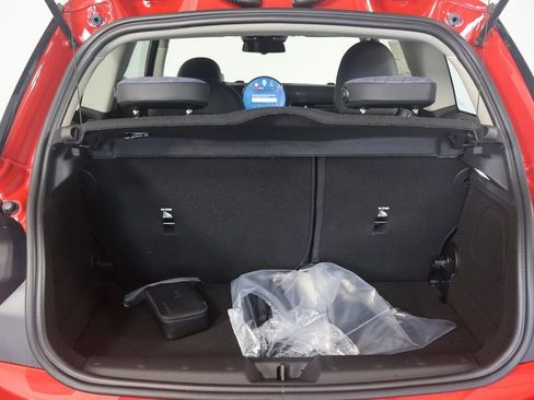 Used 2025 MINI Cooper 2-Door Hardtop image 8