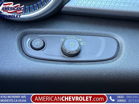 Used 2026 Chevrolet Trax LT w/ Sunroof Package FWD image 35