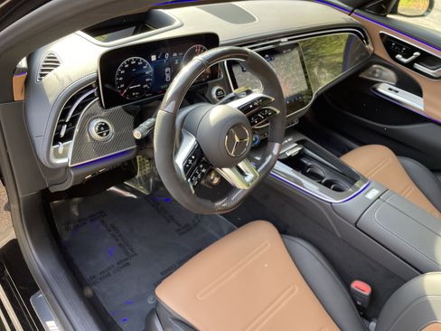 New 2026 Mercedes-Benz E 53 AMG e 4MATIC Sedan image 19