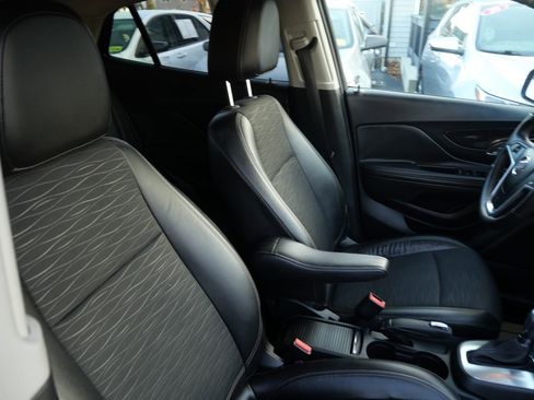 Used 2016 Buick Encore Convenience image 29