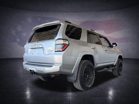Used 2021 Toyota 4Runner SR5 AWD/4WD image 5