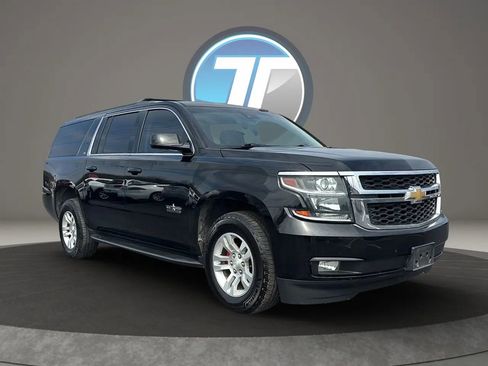 Used 2018 Chevrolet Suburban LT image 15