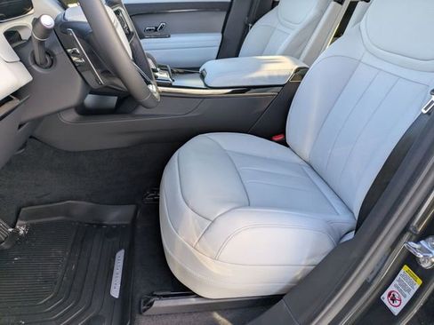 New 2026 Land Rover Range Rover Sport SE image 12
