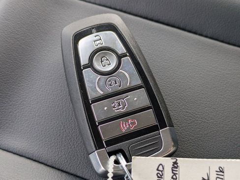 New 2025 Ford Expedition Max Platinum w/ Driver's Package image 29