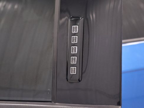 Certified 2020 Ford F350 Lariat w/ Tremor Off-Road Package image 37