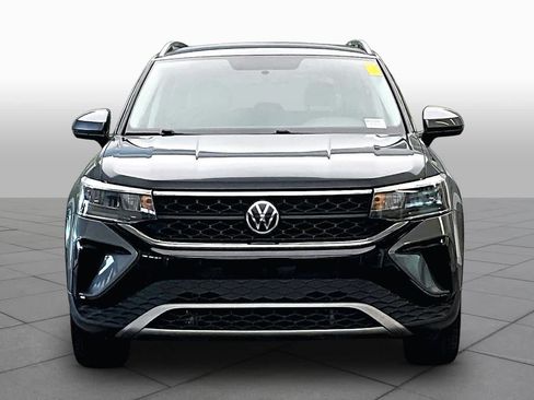 Used 2022 Volkswagen Taos SE FWD image 4